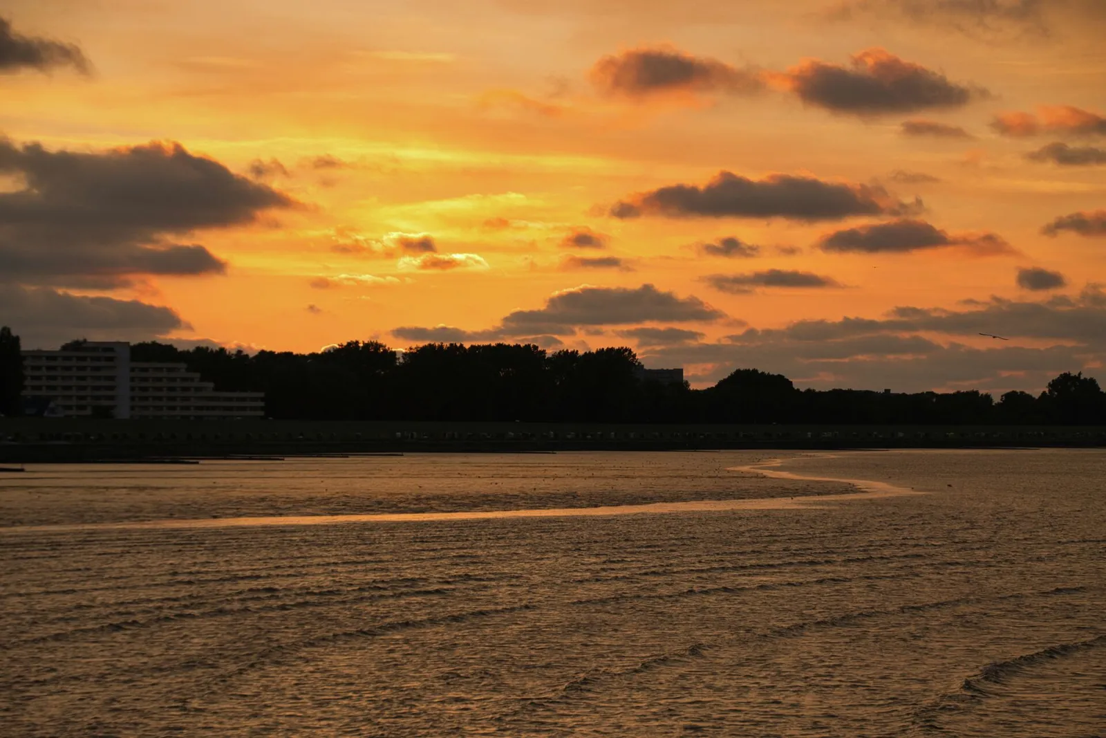 Abendrot über dem Wasser